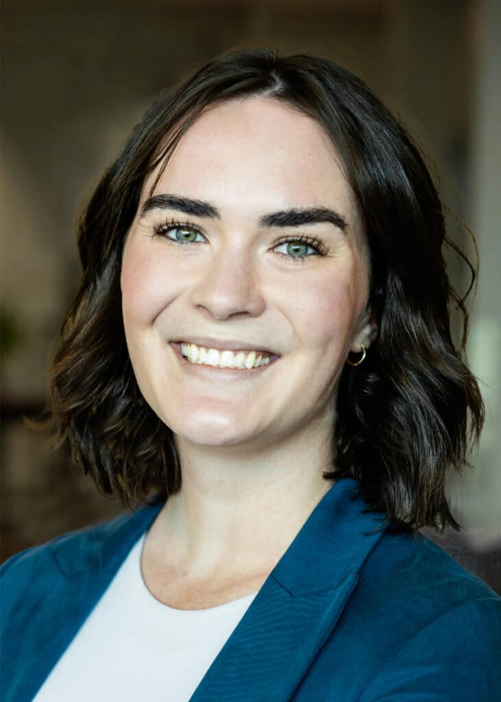 Lori Philpott head shot